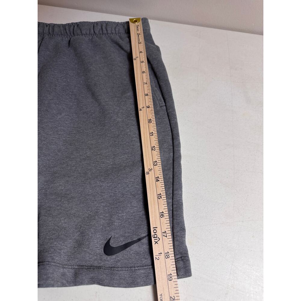 Nike Dri-FIT Men’s Large Gray Standard Fit Athletic Training Shorts - Picture 7 of 8